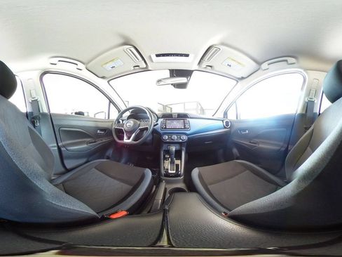 Used 2025 Nissan Versa SV FWD image 39