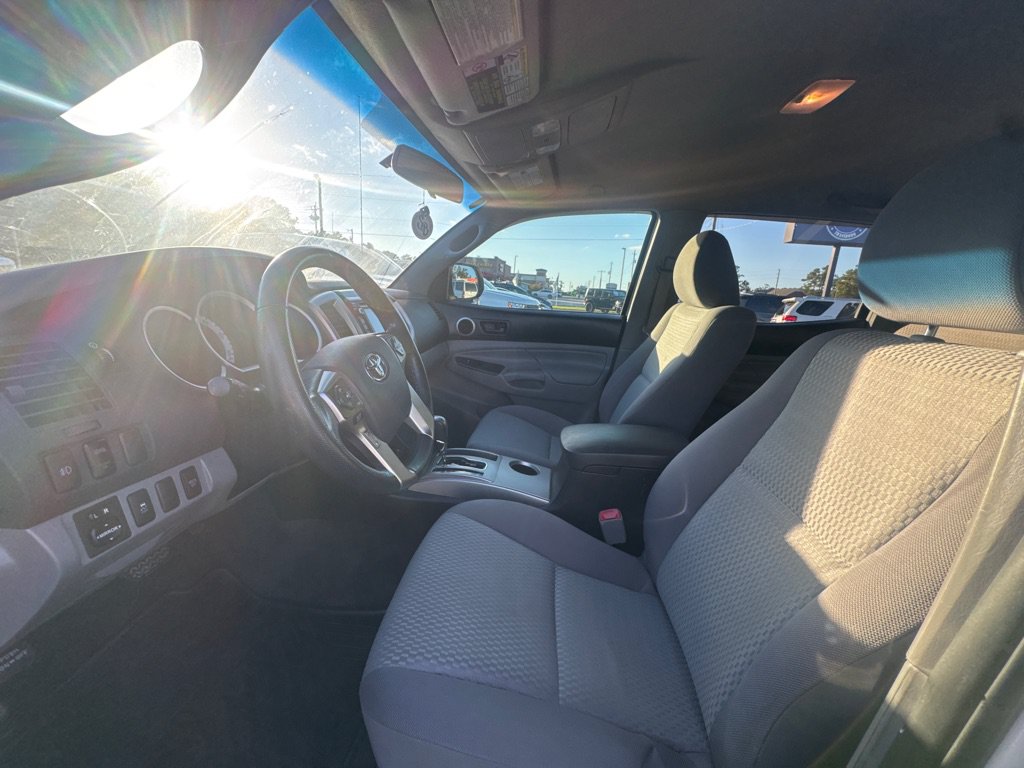 Used 2015 Toyota Tacoma 4x4 Double Cab w/ SR5 Package image 12