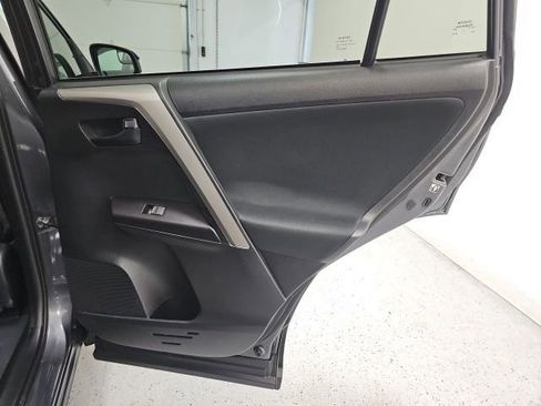 Used 2018 Toyota RAV4 LE w/ All Weather Liner Package AWD/4WD image 29