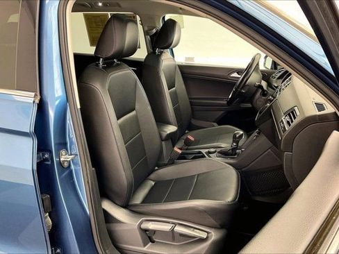 Used 2019 Volkswagen Tiguan SE w/ Panoramic Sunroof Package image 6