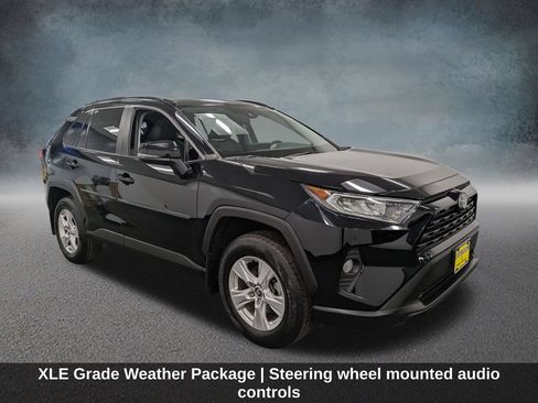 Used 2020 Toyota RAV4 XLE w/ Convenience Package AWD/4WD image 3