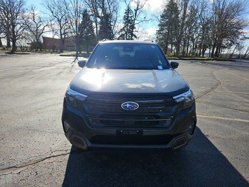 Used 2025 Subaru Forester Sport image 9