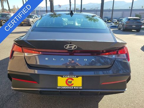 Used 2024 Hyundai Elantra SE image 9