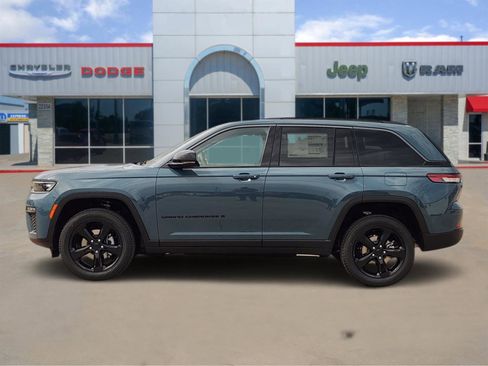 New 2026 Jeep Grand Cherokee Limited image 3