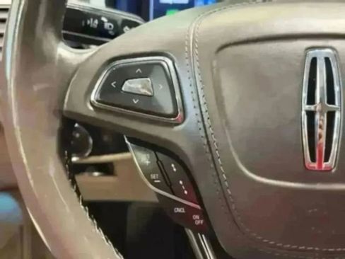 Used 2018 Lincoln MKZ Hybrid w/ Technology Package image 14