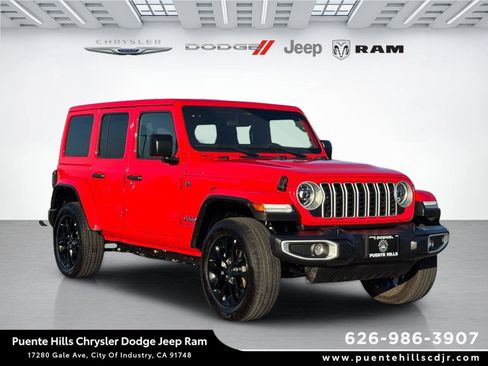 Certified 2025 Jeep Wrangler Unlimited Sahara w/ Safety Group AWD/4WD image 1