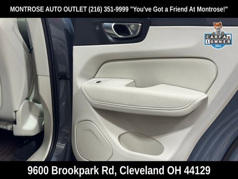 Used 2022 Volvo XC60 B5 Momentum image 44