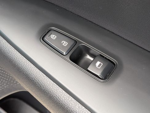 Used 2021 Kia Forte LXS FWD image 34