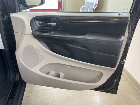 Used 2017 Dodge Grand Caravan SE w/ Power Window Group image 20