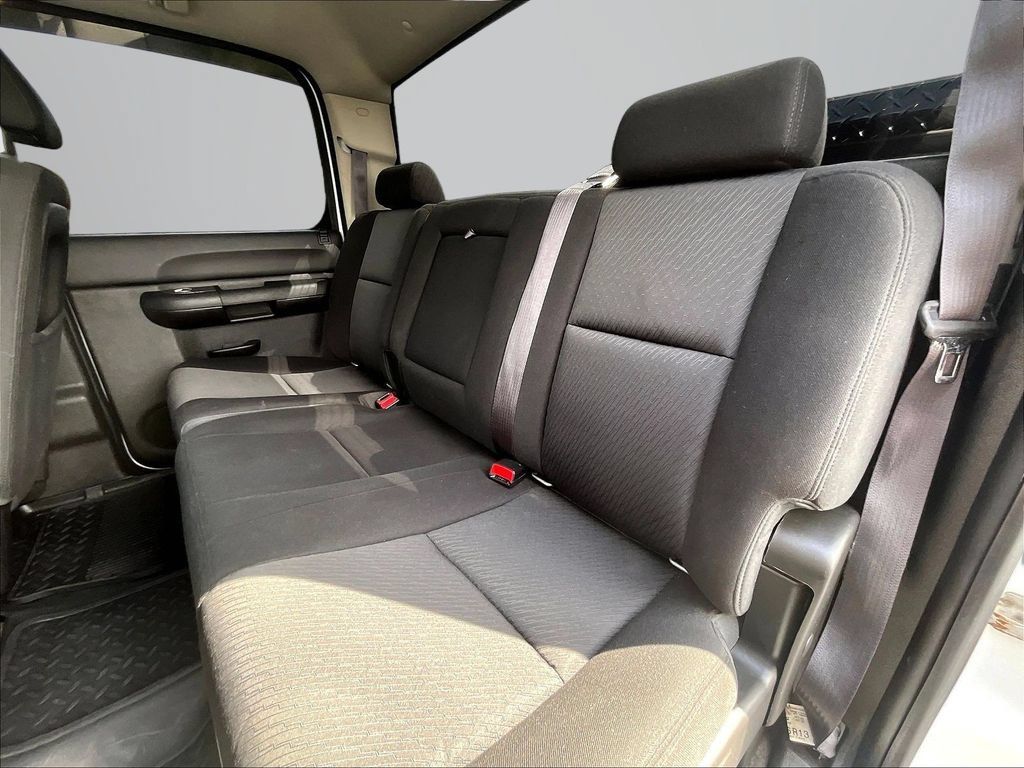 Used 2014 GMC Sierra 2500 SLE w/ SLE Preferred Package AWD/4WD image 26