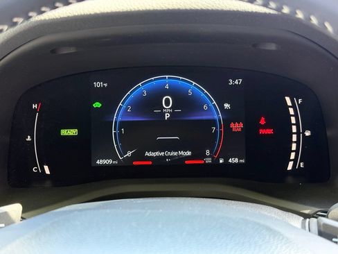 Used 2025 Toyota Camry SE FWD image 12