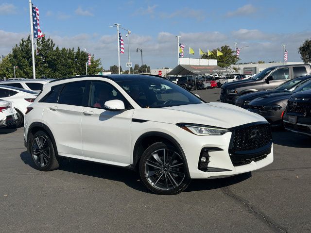 Used 2025 INFINITI QX50 Sport AWD/4WD image 2