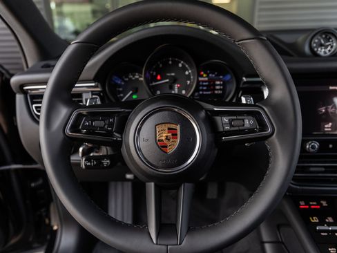 New 2026 Porsche Macan AWD/4WD image 28