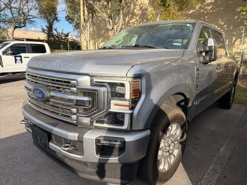 Used 2020 Ford F250 Limited image 2