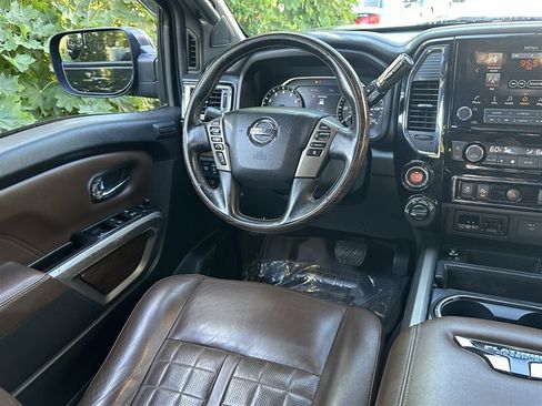 Used 2021 Nissan Titan Platinum Reserve w/ Moonroof Package AWD/4WD image 4
