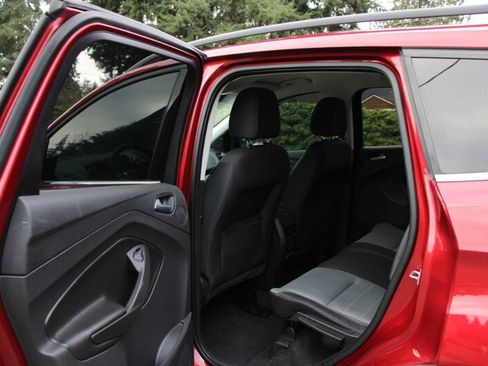 Used 2016 Ford Escape SE w/ Equipment Group 201A image 15