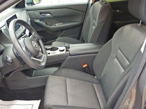 Used 2024 Nissan Rogue SV image 12