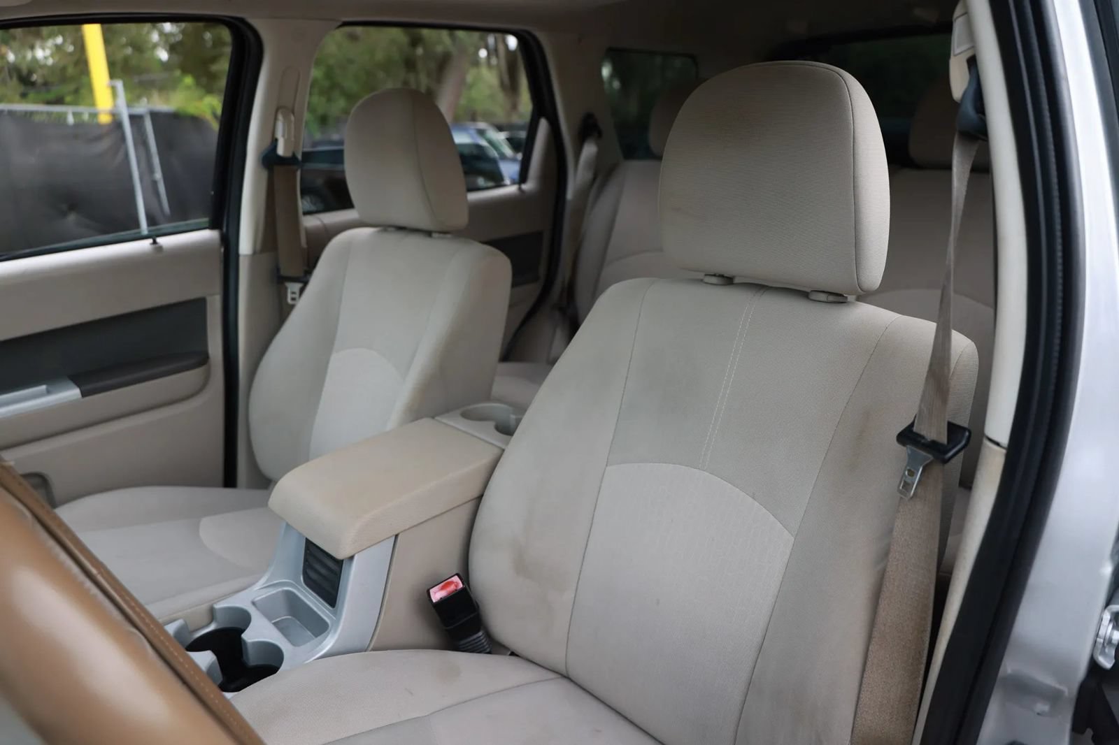 Used 2010 Mercury Mariner 4WD image 25