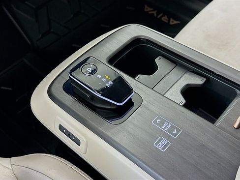 Used 2023 Nissan Ariya FWD image 25