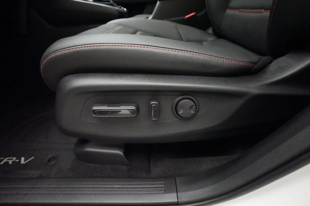 Certified 2025 Honda CR-V Sport-L image 28
