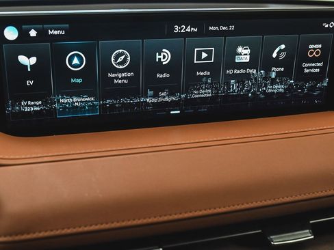 Used 2024 Genesis G80 image 17