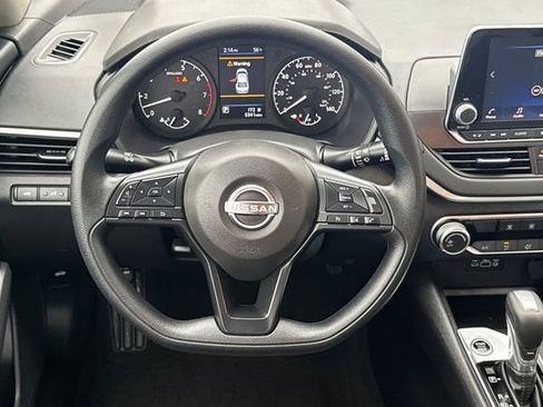 Used 2025 Nissan Altima 2.5 S image 15