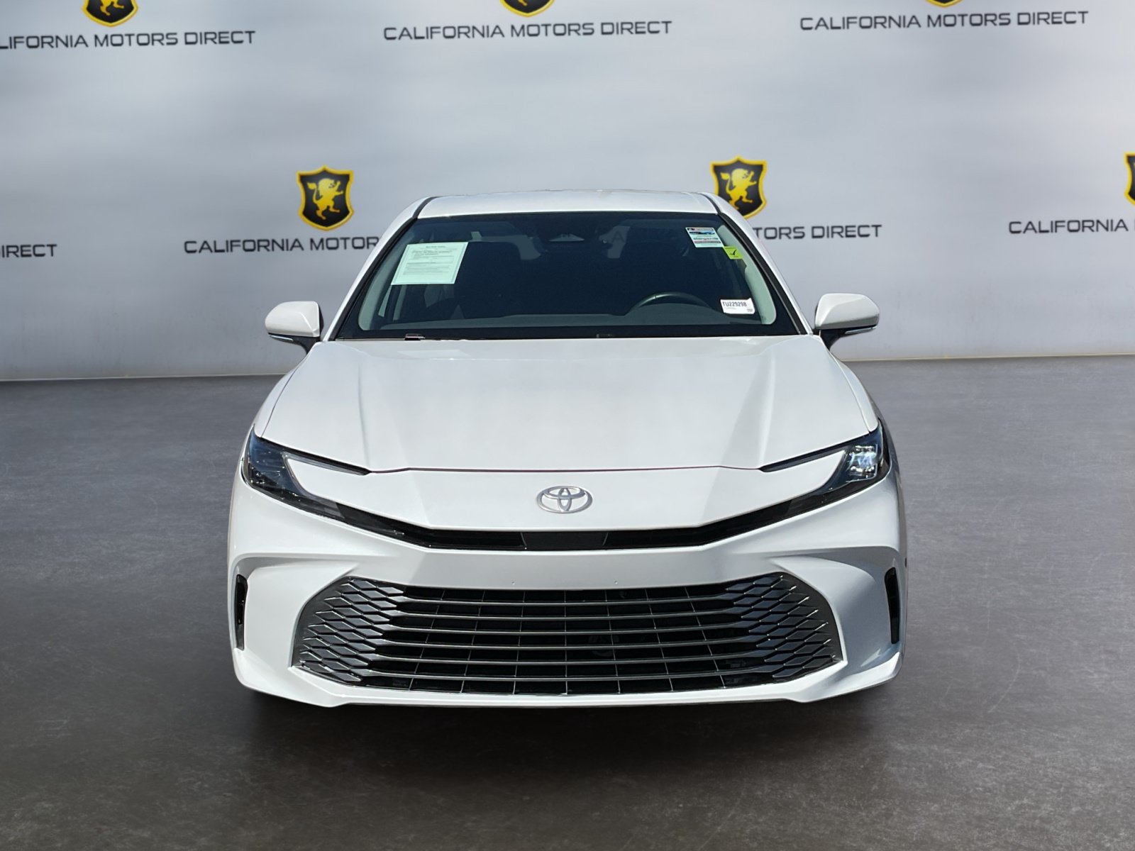 Used 2026 Toyota Camry XLE FWD image 2