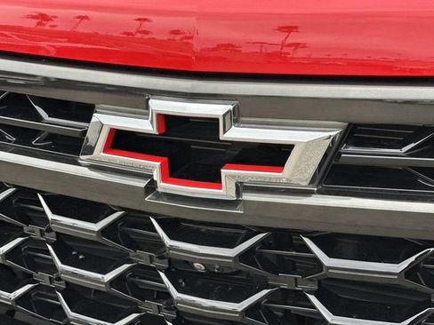 Used 2022 Chevrolet Silverado 1500 ZR2 w/ Technology Package image 30