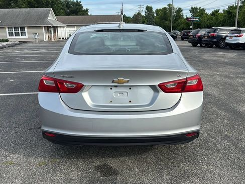 Used 2016 Chevrolet Malibu LT FWD image 4