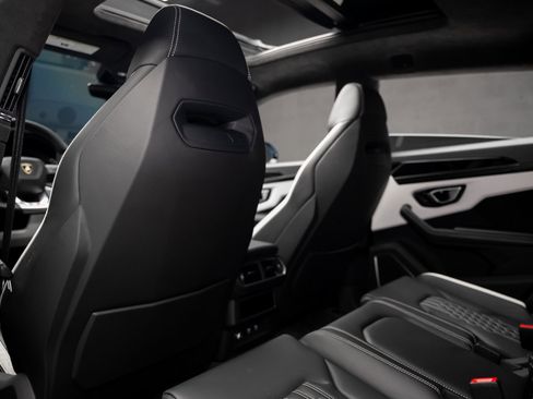 Used 2024 Lamborghini Urus S image 70