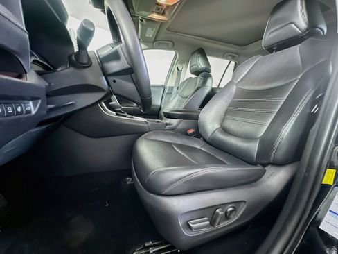 Used 2021 Toyota RAV4 Limited AWD/4WD image 13