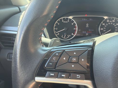 Used 2024 Nissan Altima 2.5 SR FWD image 11