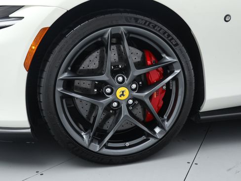 Certified 2025 Ferrari Roma Spider RWD image 16