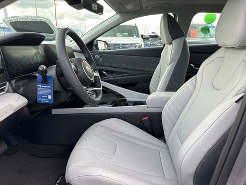 New 2026 Hyundai Elantra Limited image 11