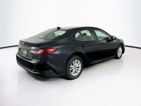Used 2025 Toyota Camry LE FWD image 9