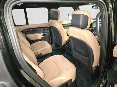 New 2026 Land Rover Defender 130 X-Dynamic SE image 11