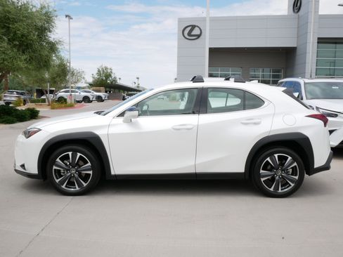 Certified 2025 Lexus UX 300h FWD w/ Accessory Package (Z2) image 3