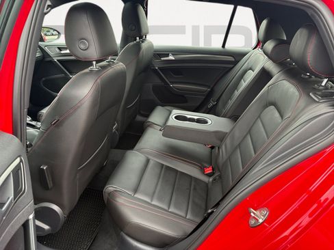 Used 2019 Volkswagen GTI SE w/ SE Experience Package image 21