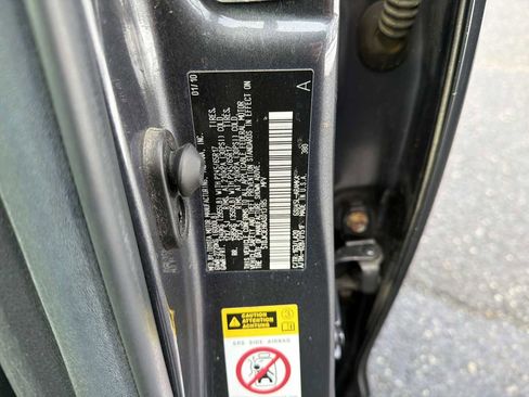 Used 2010 Toyota Highlander SE image 33