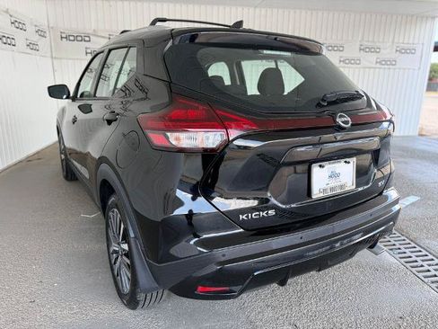 Used 2024 Nissan Kicks SV w/ Interior Electronics Package FWD image 2