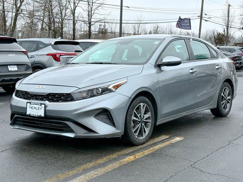 Certified 2023 Kia Forte LXS w/ LXS Technology Package image 3