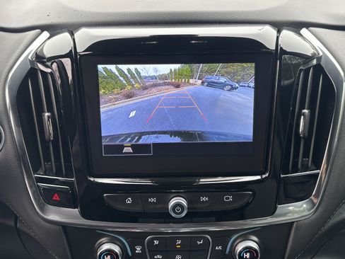 Used 2023 Chevrolet Traverse LT image 27