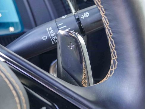 Used 2024 Chevrolet Corvette Stingray Premium Conv w/ Z51 Performance Package image 31