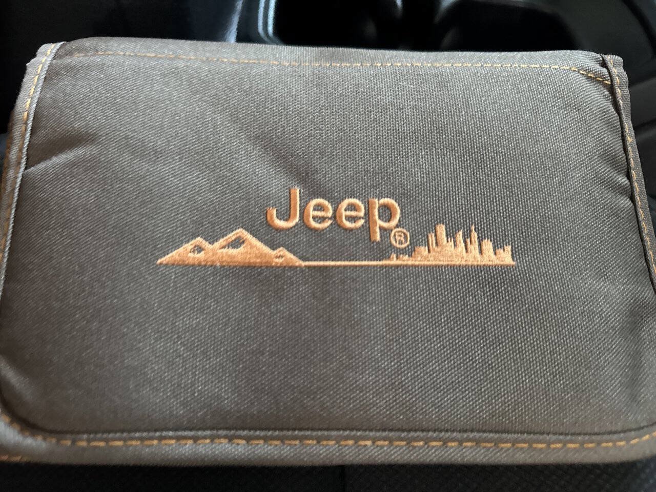 Used 2018 Jeep Wrangler Unlimited Sport AWD/4WD image 25