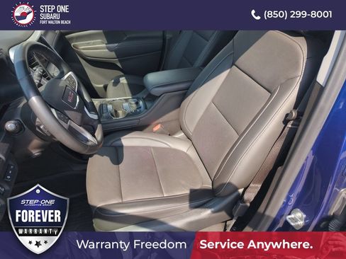 Used 2023 GMC Acadia SLT w/ Elevation Edition FWD image 12