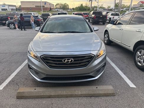 Used 2017 Hyundai Sonata Limited image 3