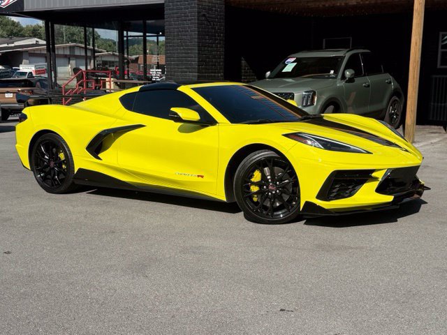 Used 2023 Chevrolet Corvette Stingray Premium Cpe w/ Z51 Performance Package RWD image 2