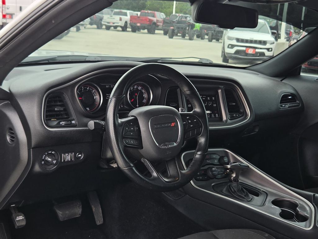 Used 2022 Dodge Challenger GT RWD image 15