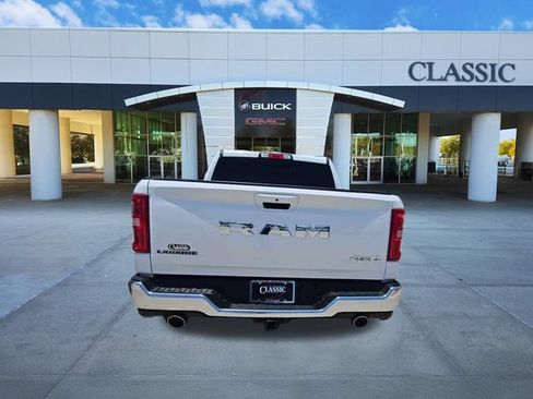 Used 2025 RAM 1500 Laramie AWD/4WD image 7