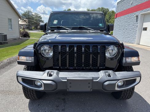 Used 2023 Jeep Gladiator Sport AWD/4WD image 8